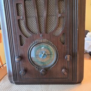 Classic Brown Wooden Radio